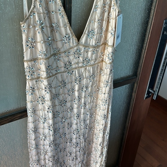 Mac Duggal SLEEVELESS HAND BEADED V-NECK GOWN size 12 NEW $398 - Picture 9 of 14